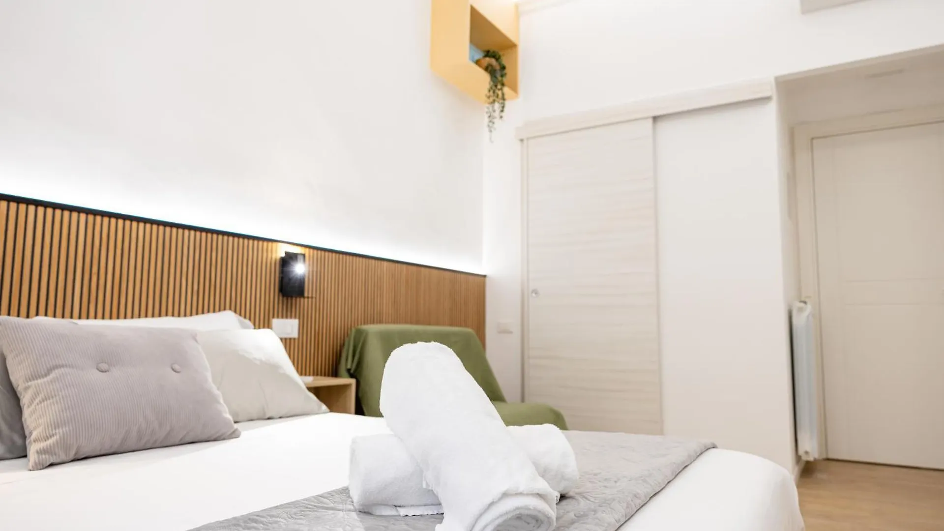 Bottega Artistica Guest House Roma  Rzym