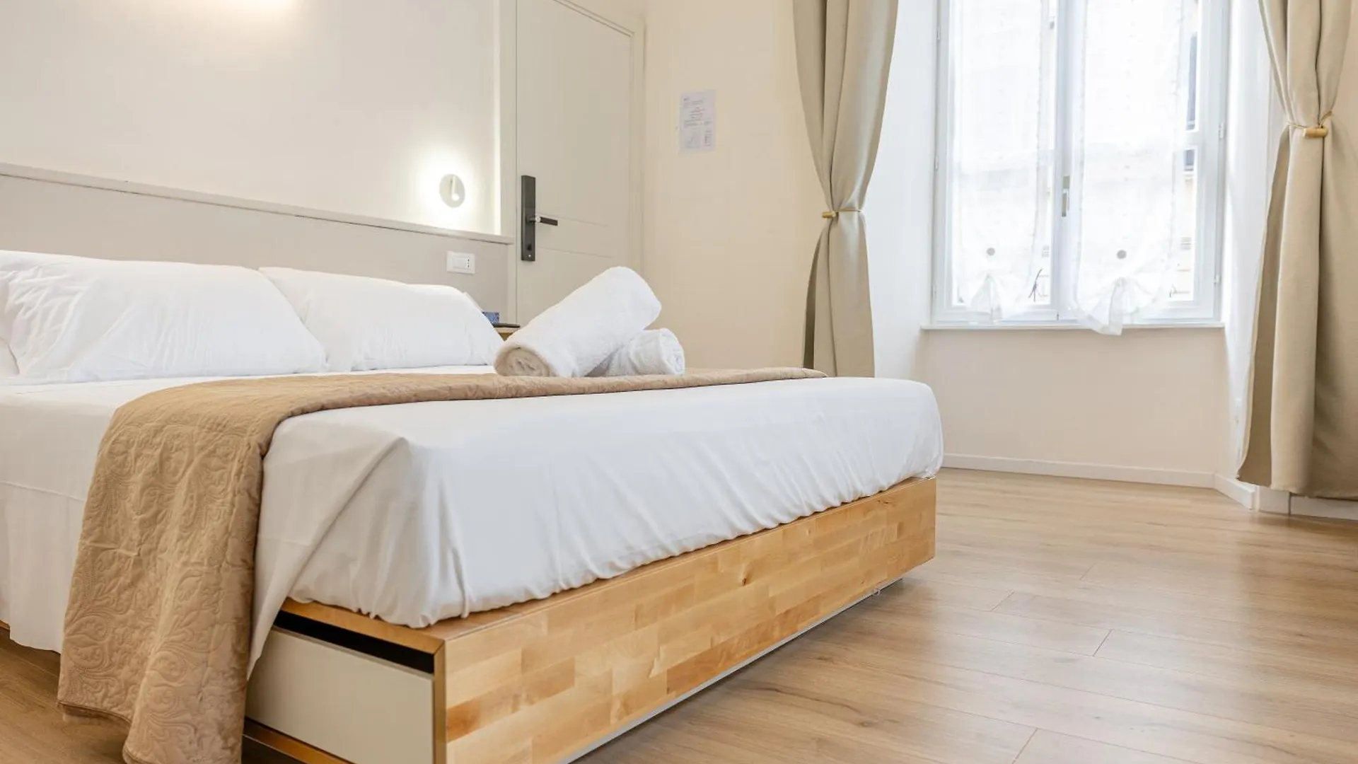 Bottega Artistica Guest House Roma  Rzym